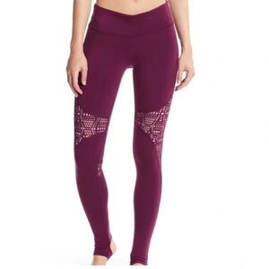 Alo Yoga West Coast Legging in Juneberry